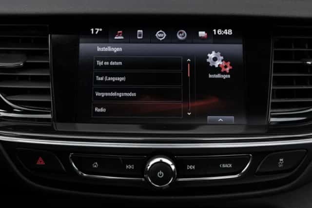 Opel Insignia (2017) thumbnail 41