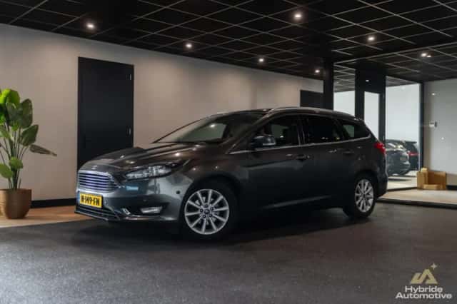 Ford Focus (2015) thumbnail 1
