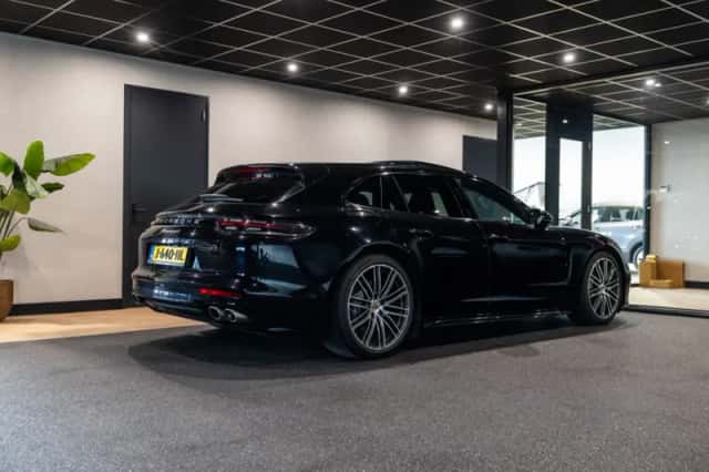 Porsche Panamera (2020) thumbnail 3