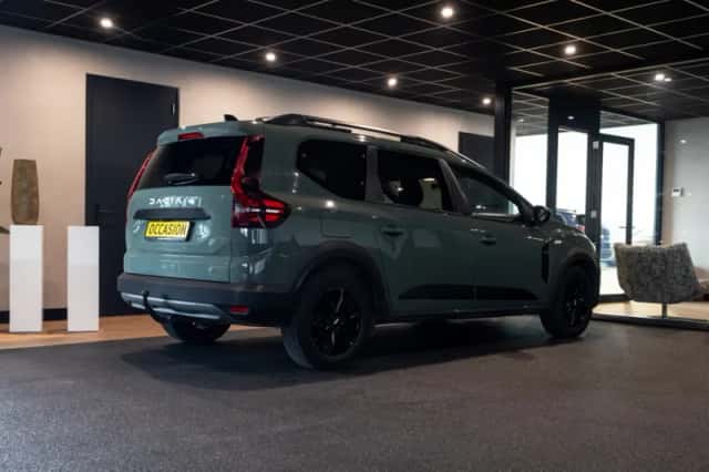 Dacia Jogger (2023) thumbnail 3