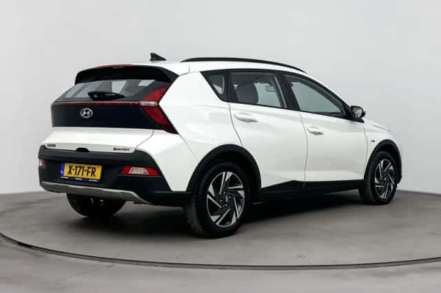 Hyundai Bayon (2023) thumbnail 2