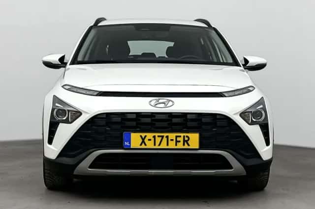 Hyundai Bayon (2023) thumbnail 4