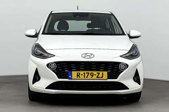 Hyundai i10 (2023) thumbnail 4