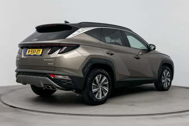 Hyundai Tucson (2023) thumbnail 2