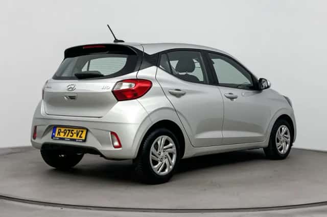 Hyundai i10 (2022) thumbnail 2