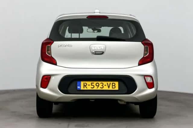 Kia Picanto (2022) thumbnail 5