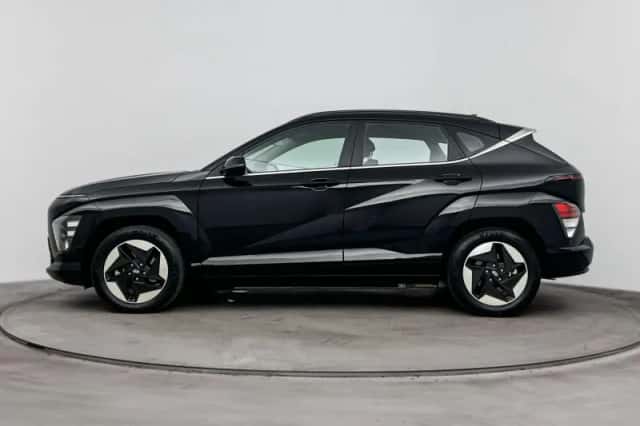 Hyundai Kona (2023) thumbnail 3