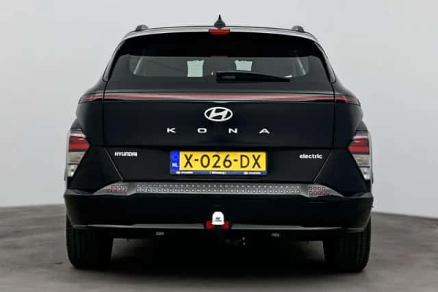 Hyundai Kona (2023) thumbnail 6
