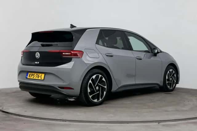 Volkswagen ID.3 (2025) thumbnail 2