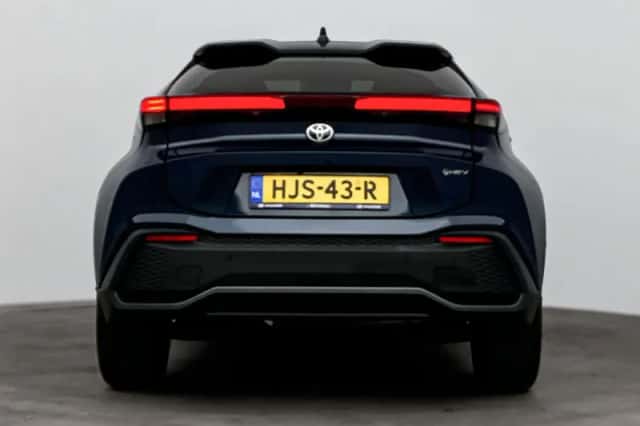 Toyota C-HR (2025) thumbnail 6