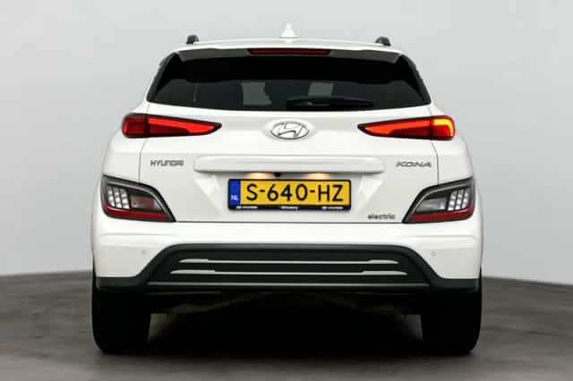 Hyundai Kona (2023) thumbnail 6