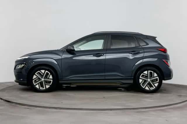 Hyundai Kona (2022) thumbnail 3