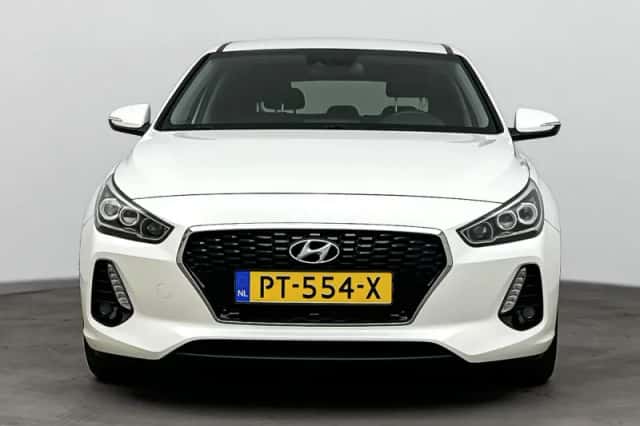 Hyundai i30 (2018) thumbnail 5