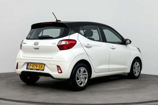 Hyundai i10 (2022) thumbnail 2