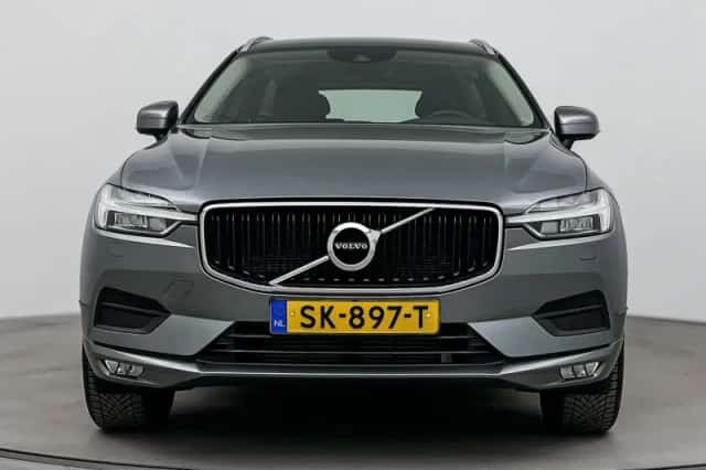 Volvo XC60 (2018) thumbnail 4