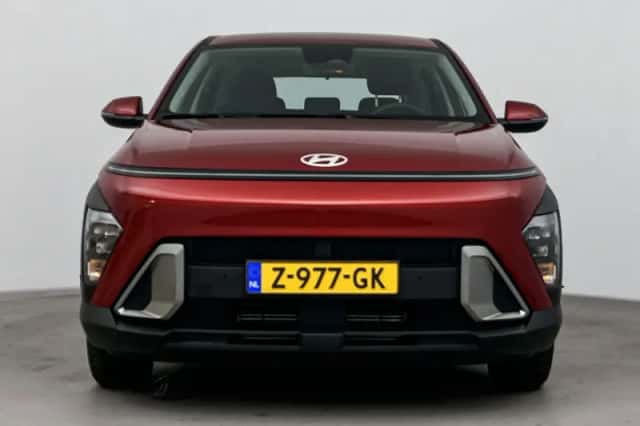 Hyundai Kona (2024) thumbnail 4