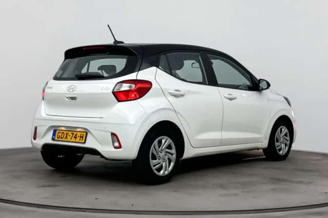 Hyundai i10 (2024) thumbnail 2