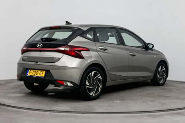 Hyundai i20 (2022) thumbnail 2