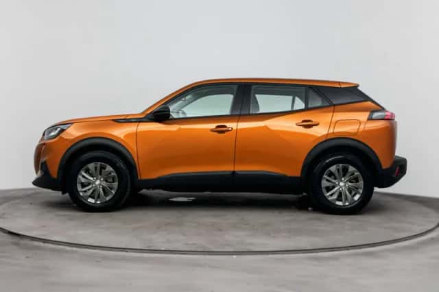 Peugeot e-2008 (2022) thumbnail 3