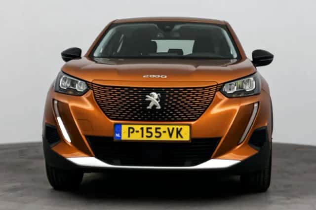 Peugeot e-2008 (2022) thumbnail 4