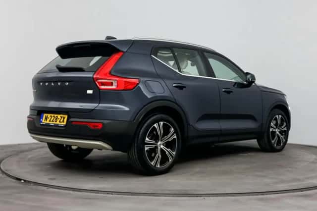Volvo XC40 (2022) thumbnail 2
