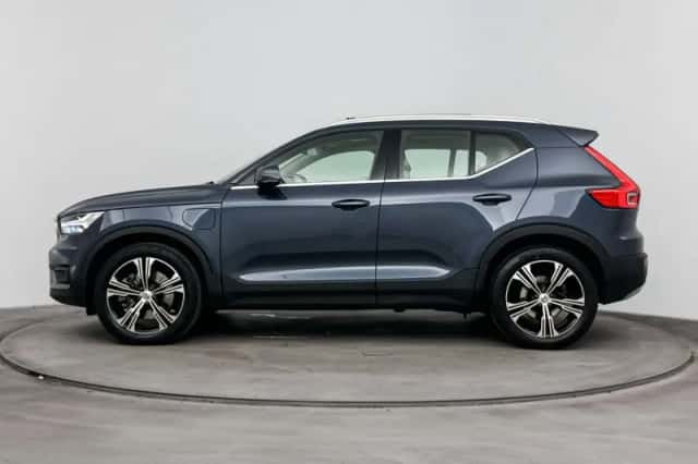 Volvo XC40 (2022) thumbnail 3