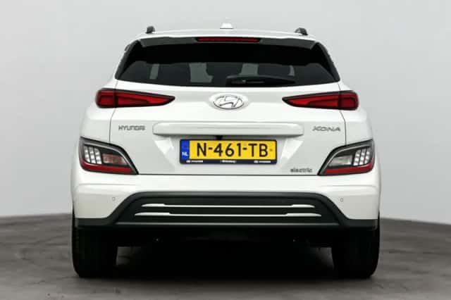 Hyundai Kona (2021) thumbnail 5