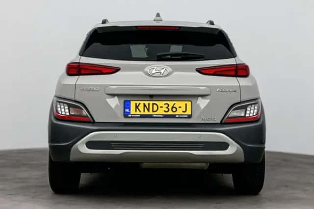 Hyundai Kona (2022) thumbnail 5