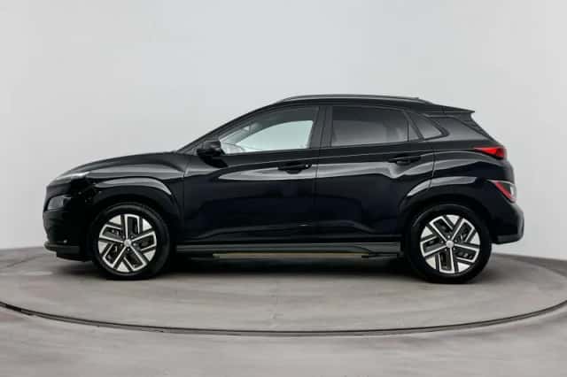 Hyundai Kona (2022) thumbnail 3