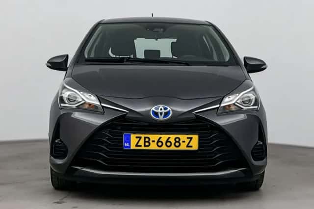 Toyota Yaris (2019) thumbnail 4