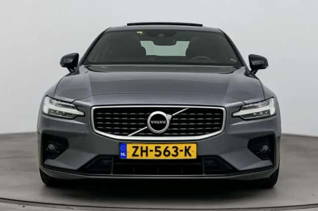 Volvo S60 (2019) thumbnail 4