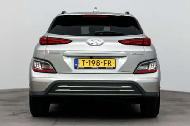 Hyundai Kona (2023) thumbnail 6