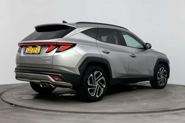 Hyundai Tucson (2025) thumbnail 2