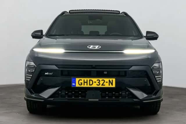 Hyundai Kona (2024) thumbnail 4