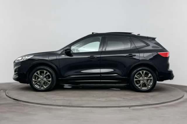 Ford Kuga (2022) thumbnail 3