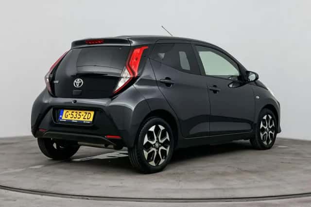 Toyota Aygo (2019) thumbnail 2