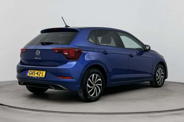 Volkswagen Polo (2024) thumbnail 2