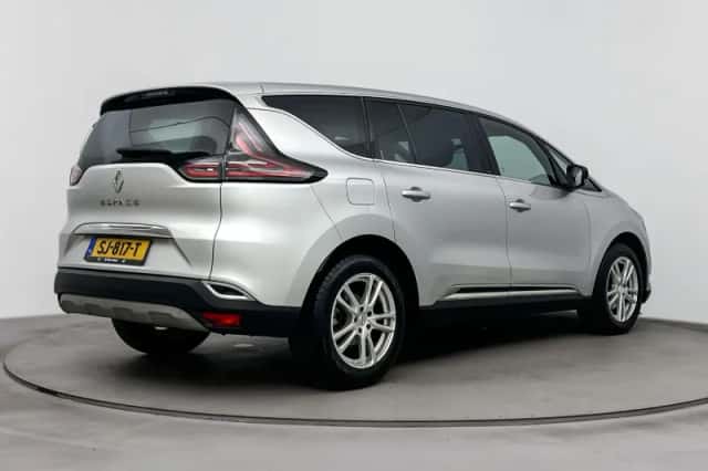 Renault Espace (2018) thumbnail 2