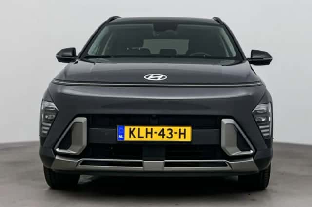 Hyundai Kona (2024) thumbnail 4