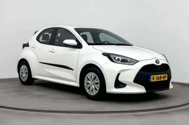 Toyota Yaris (2022) thumbnail 6