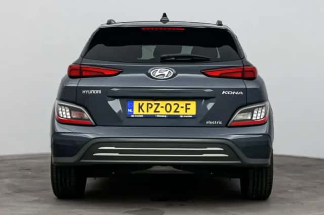 Hyundai Kona (2023) thumbnail 5