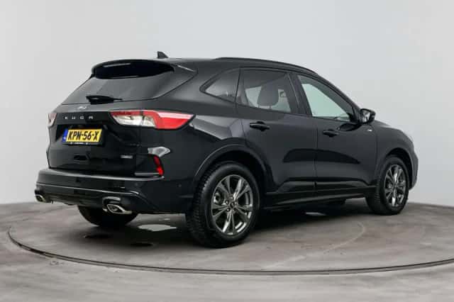 Ford Kuga (2022) thumbnail 2