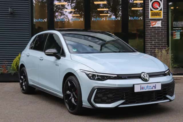 Volkswagen Golf (2025) thumbnail 5