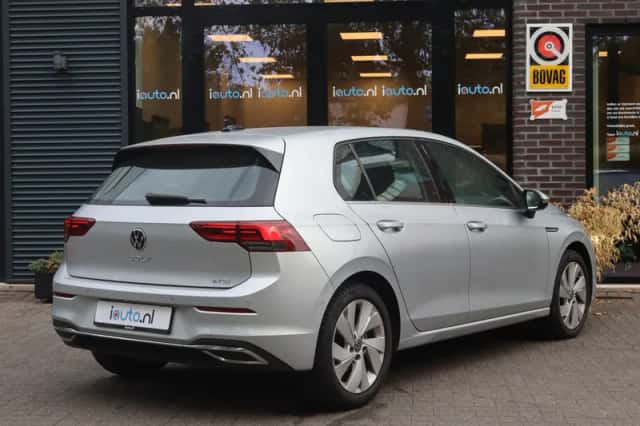 Volkswagen Golf (2020) thumbnail 2