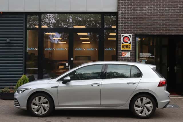 Volkswagen Golf (2020) thumbnail 3