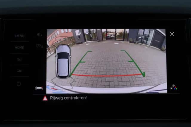 Škoda Karoq (2023) thumbnail 14