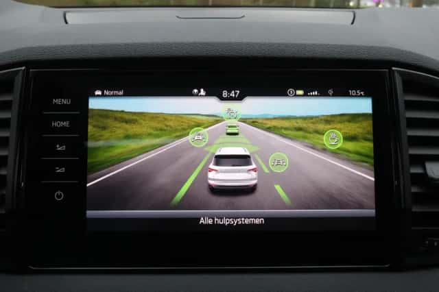 Škoda Karoq (2023) thumbnail 17