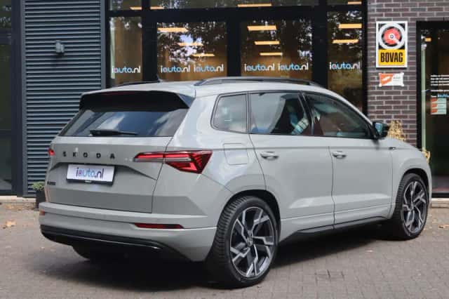 Škoda Karoq (2023) thumbnail 2