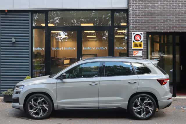 Škoda Karoq (2023) thumbnail 3