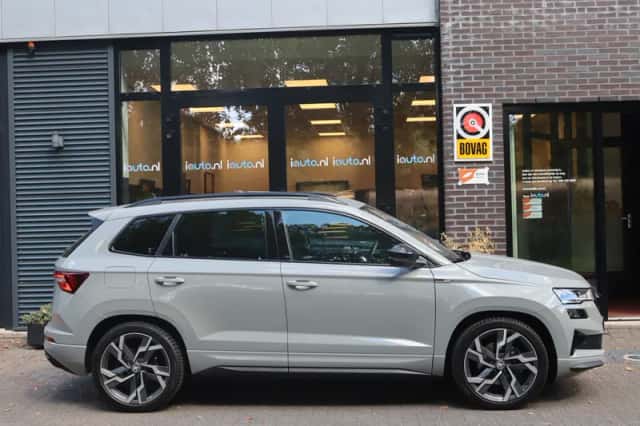 Škoda Karoq (2023) thumbnail 4